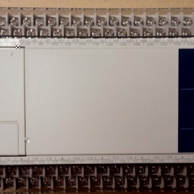 日本三菱 mitsubishi   PLC FX1N-60MT-001 FX1N-60MT